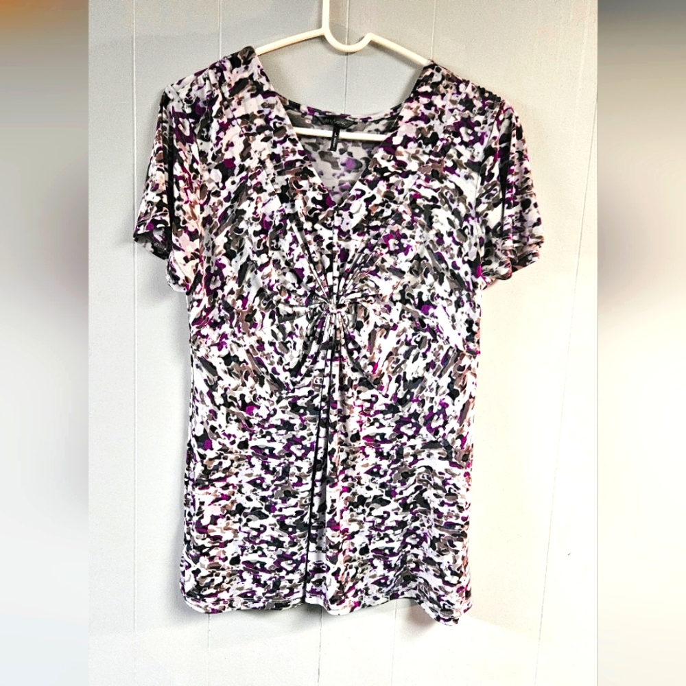 Daisy Fuentes Front Scrunch Top